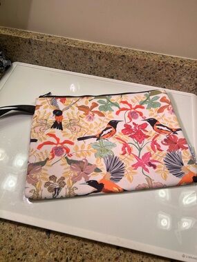 Popups Floral Computer Sleeve Bag Carrier Neoprene 11”x15” Zips Close